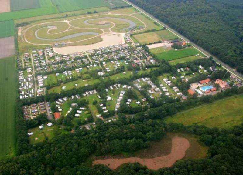 Stacaravan Huren In Het Hart Van Bosrijk Drenthe Op Recreatiepark De Tien Heugten Schoonloo Ngoại thất bức ảnh